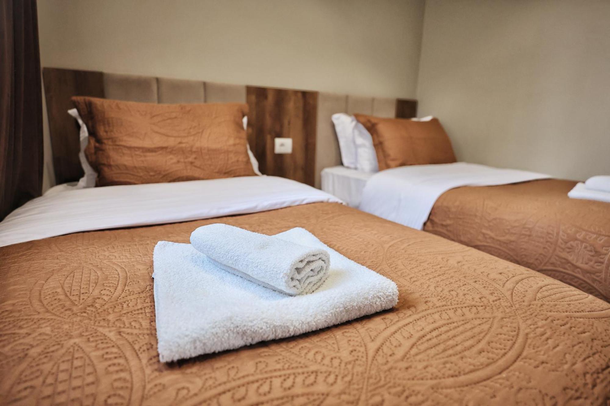 Vila Casablanca - Boutique Hotel & Restaurant Shkodër Exteriör bild