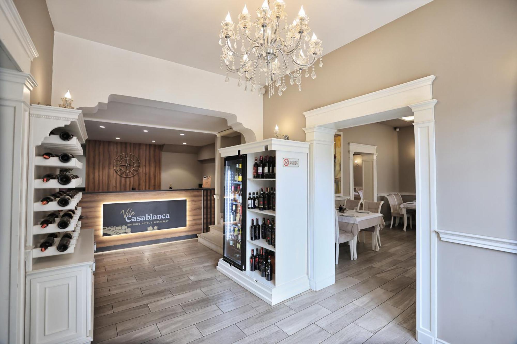 Vila Casablanca - Boutique Hotel & Restaurant Shkodër Exteriör bild