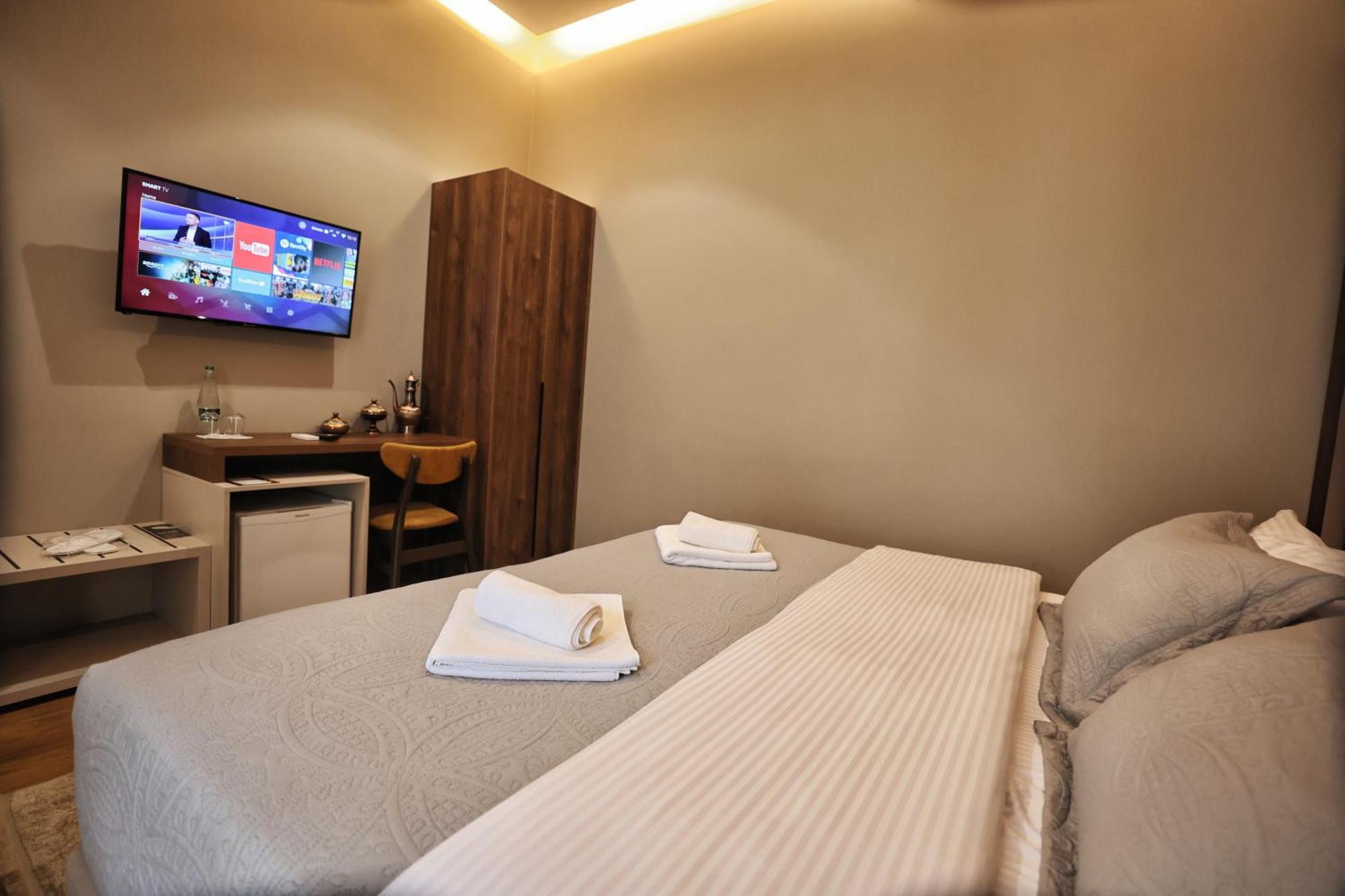 Vila Casablanca - Boutique Hotel & Restaurant Shkodër Exteriör bild